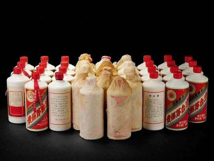 高场办事处日照岚山回收酒价格哪里回收(附近上门回收茅台酒）?